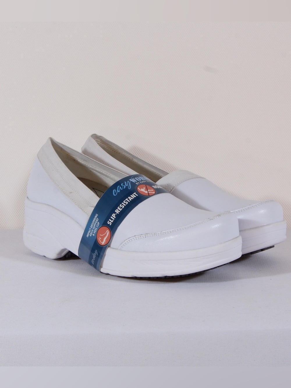 Easy Works by Easy Streets Attend White Slip Resistant Slip-On Clogs NWT